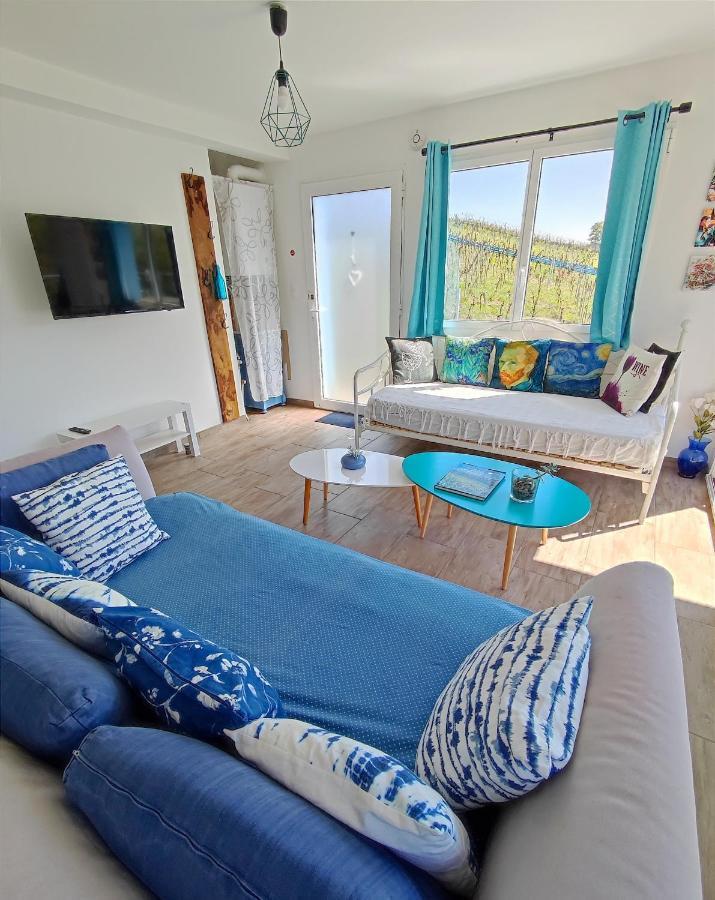 Janea Big Blue House Apartment Reichsfeld Exterior photo